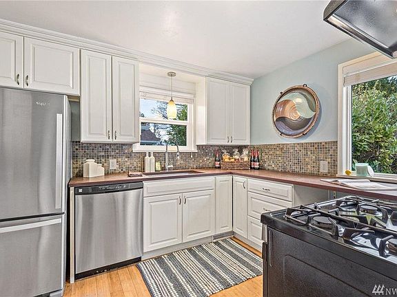 5th image of 10328 13th Ave NW