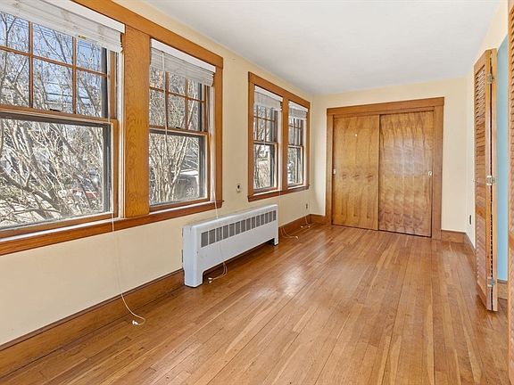 5th image of 98 Clare Ave