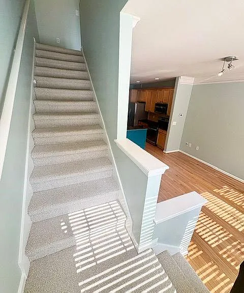 1073 Park Row N — Photo 10