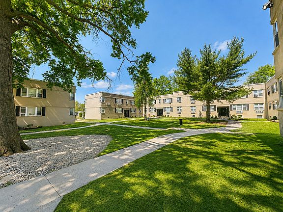 2nd image of 601 Tatum St APT 8A