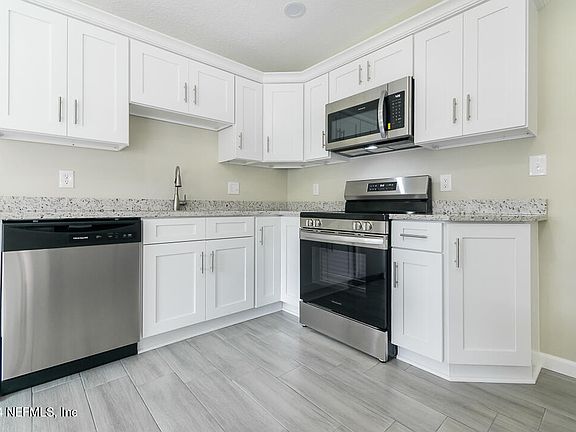 5th image of 766 LE BRUN Drive