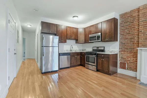 Rented by Century 21 Milestone Realty | media 10