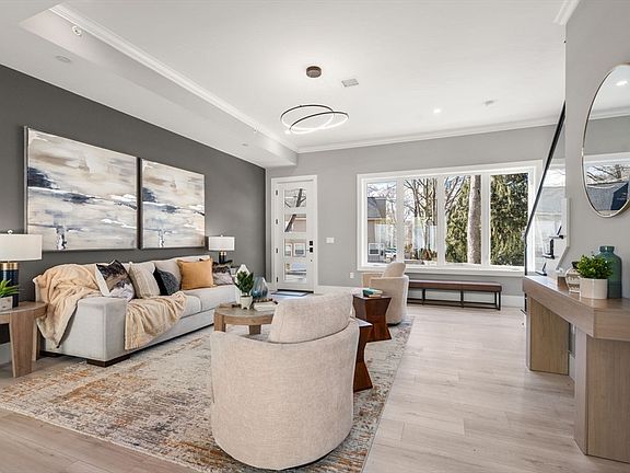 3rd image of 24 Wilson Cir #24