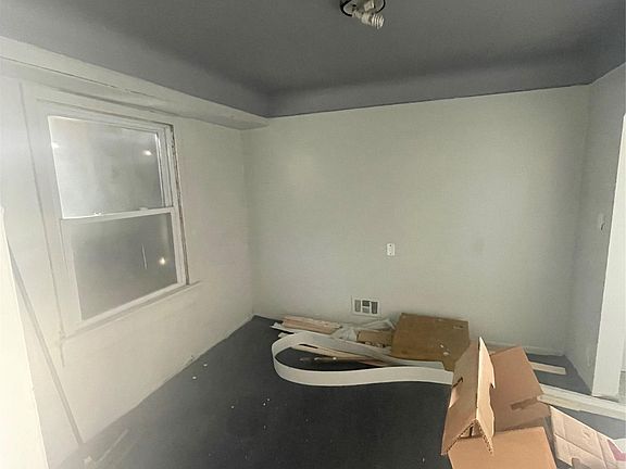 3rd image of 12112 Findlay St
