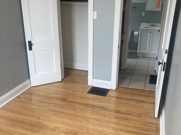 4233 Meramec St #1F — Photo 11
