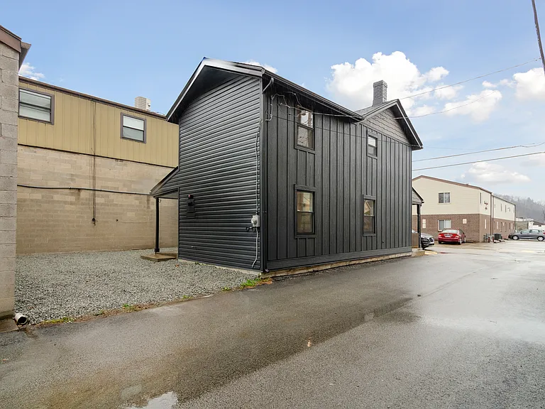 317 James St — Photo 29