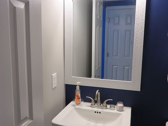 4th image of 2240 Flint Glenn Ln