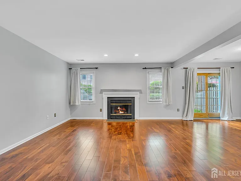 31 Fair Acres Ct — Photo 12