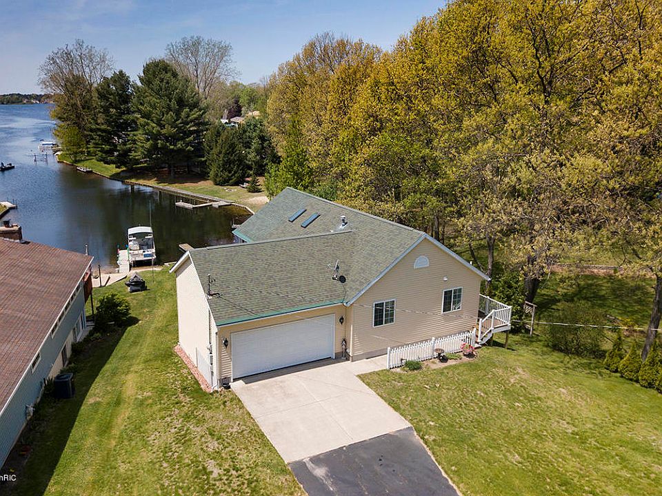 1st image of 17096 Winona Ln