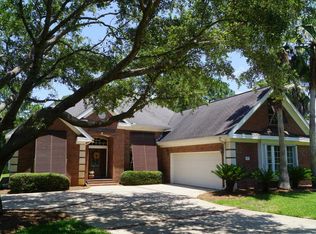 221 Matties Way, Destin, FL 32541