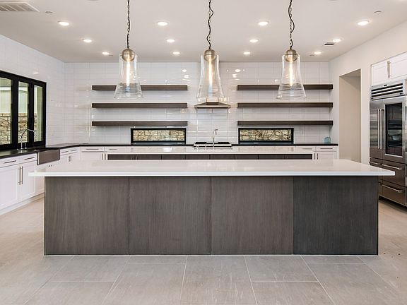 4th image of 6121 Artisan Way