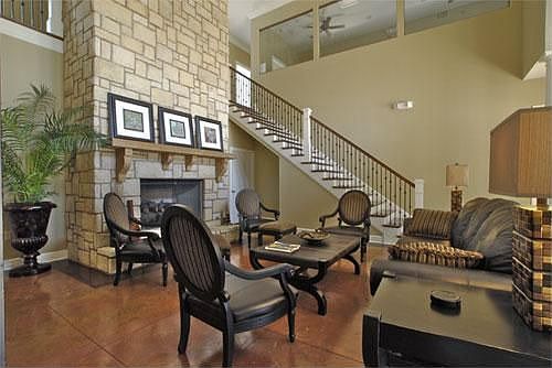 3rd image of 309 Seven Springs Way #303
