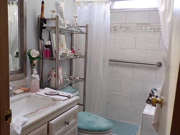 3rd image of 4643 Arlington Park Dr #143