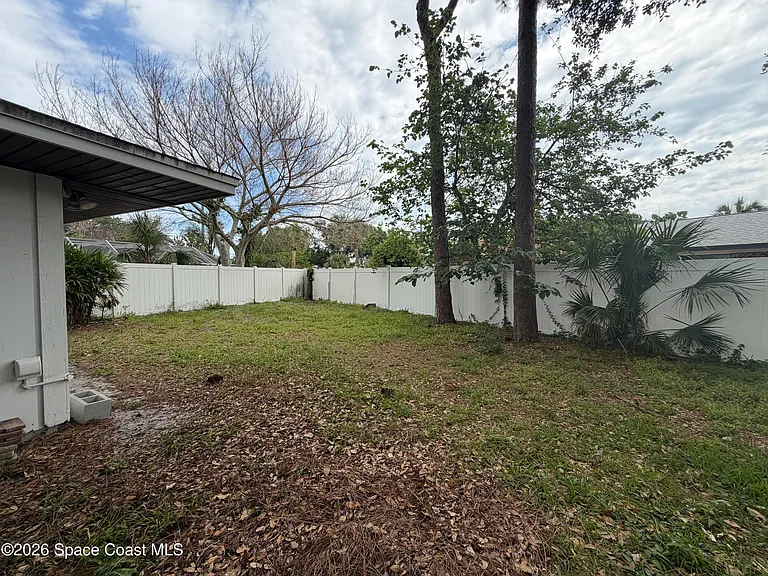 760 John Adams Ln — Photo 13
