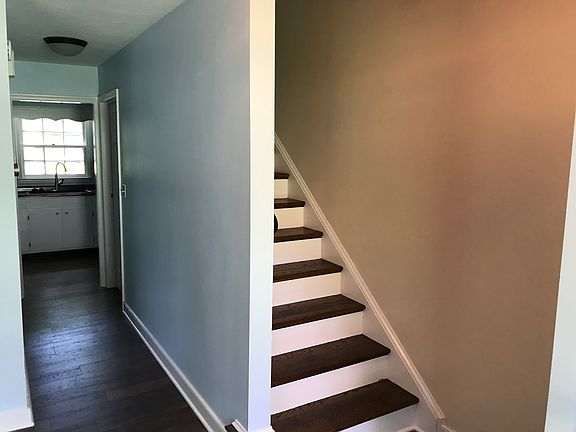 stairs to 2nd floor