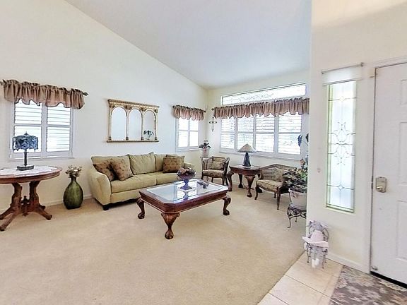 3rd image of 933 Mulberry Ct
