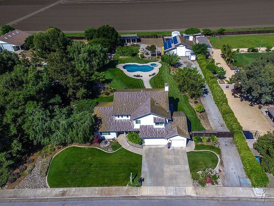 1st image of 250 Kane Dr