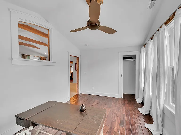 305 S 14th St #A — Photo 13