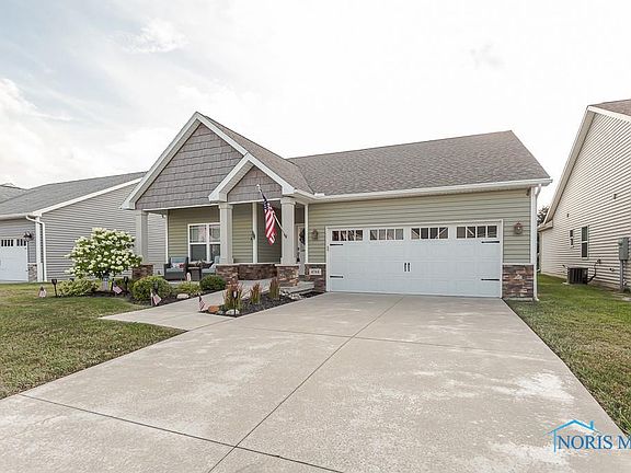 3rd image of 4748 Lakeside Dr