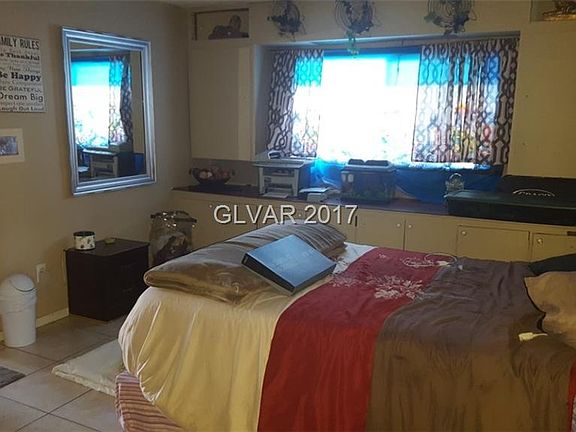 5th image of 1043 Canosa Ave