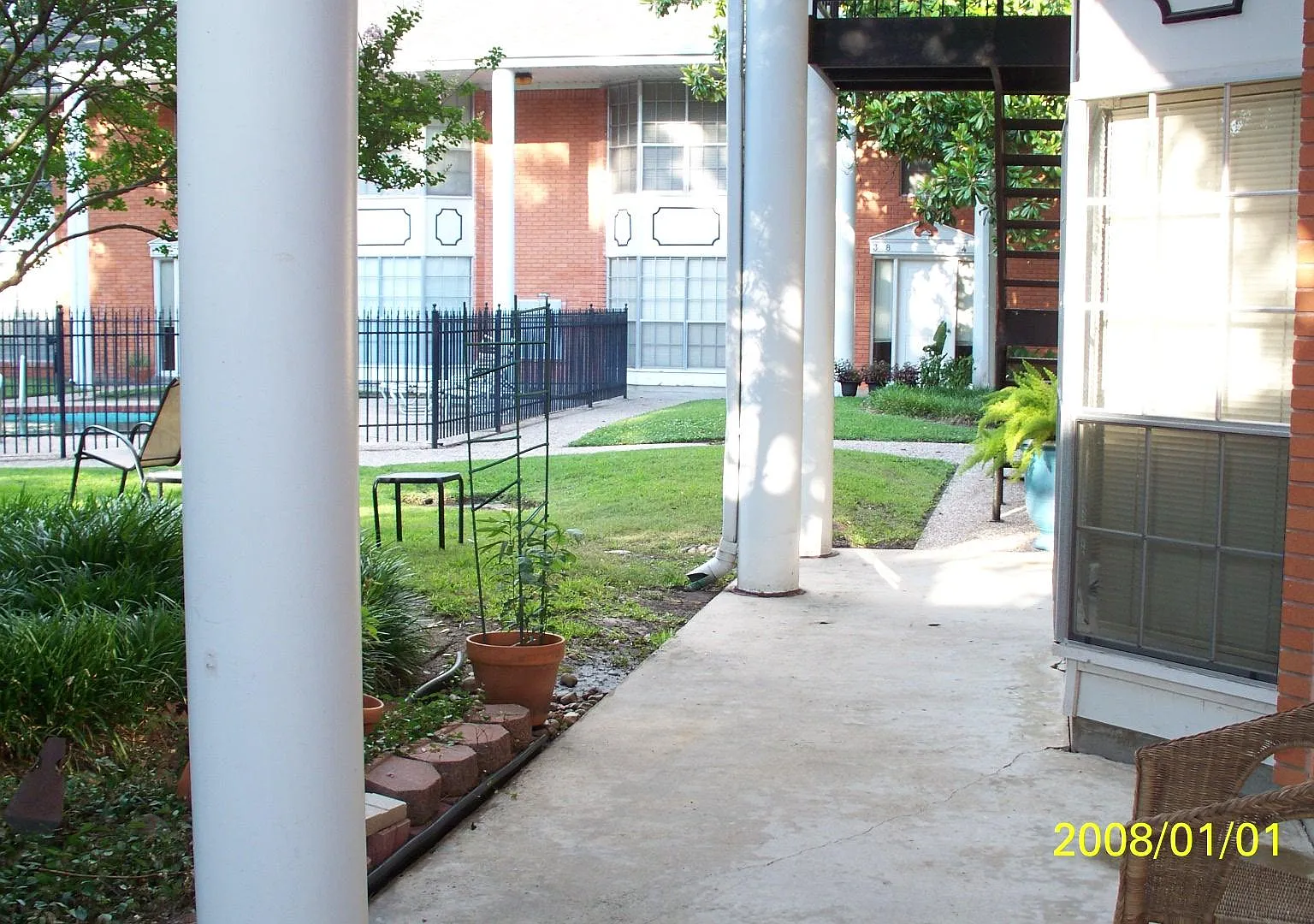 1 bed, 840 sqft, $1,296 — Photo 4