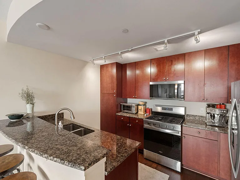 100 3rd Ave S #2501 — Photo 8