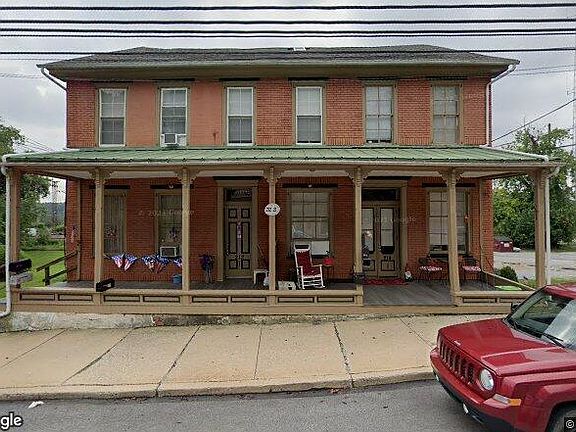 2nd image of 212 Main St APT 3