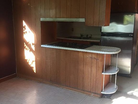 3rd image of 3937 Kirkup Ave