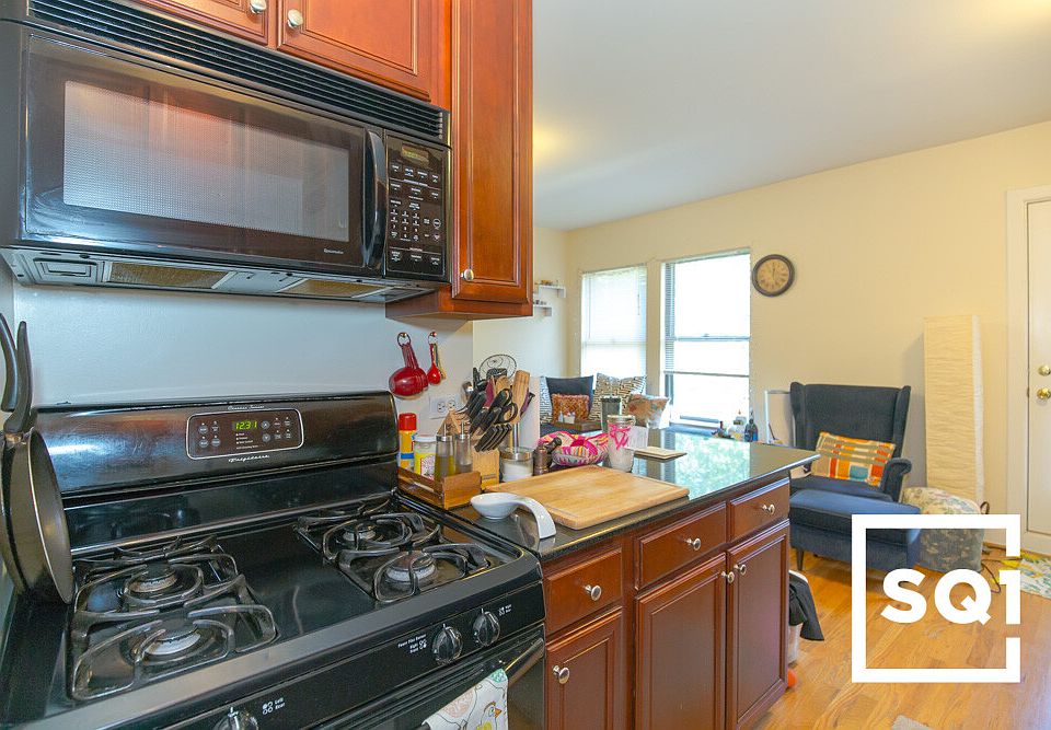1st image of 921 W Sunnyside Ave #1