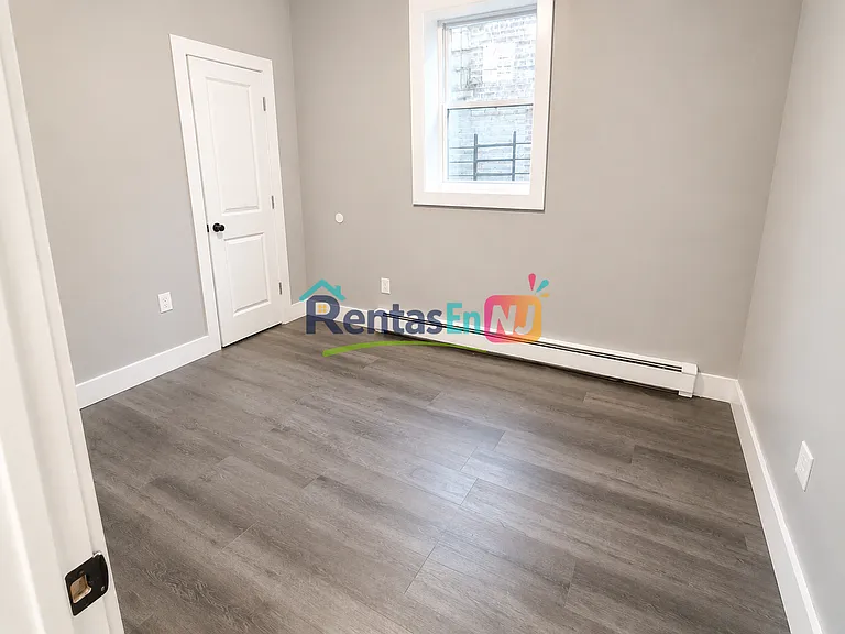 808 Clinton Ave #G2 — Photo 4