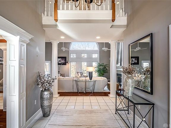 4th image of 71 Lochinvar Ct