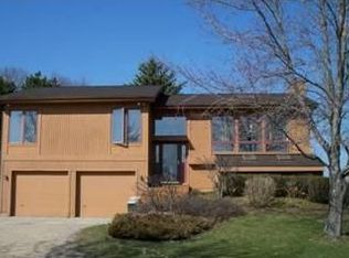 7661 Round Lake Rd, Laingsburg, MI 48848