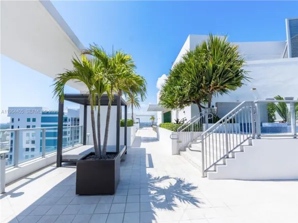 1010 SW 2nd Ave, Miami, FL