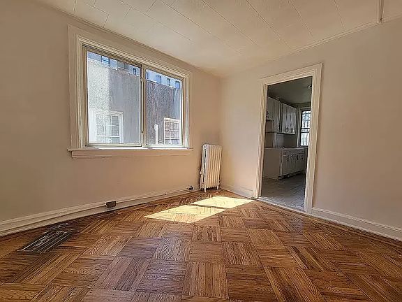 5th image of 30 Lamont Ct #3