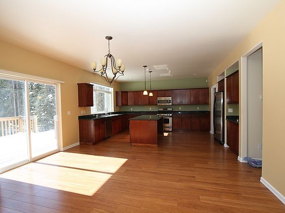 4th image of 22583 Deer Park Dr