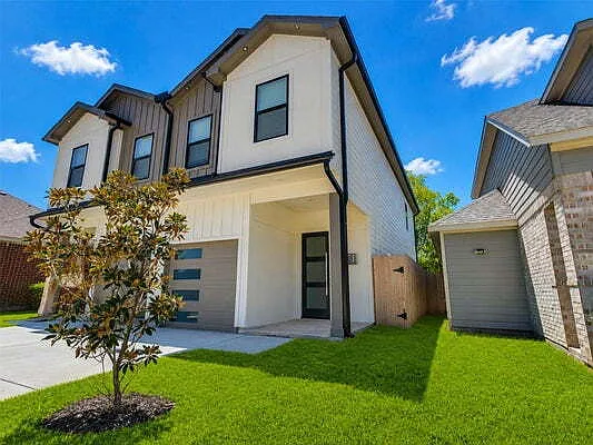 3 bed, 2.5 bath, $1,759 — Photo 2
