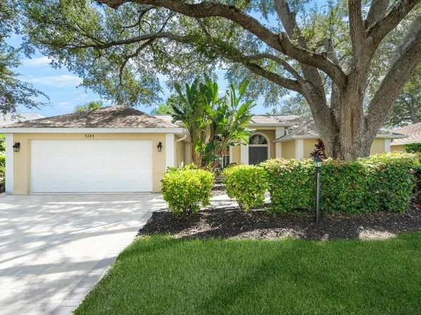5141 Sunnydale Cir W, Sarasota, FL 34233