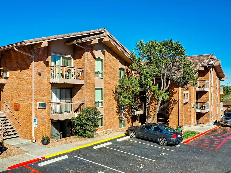 Coronado | Boulder, Co Apartments