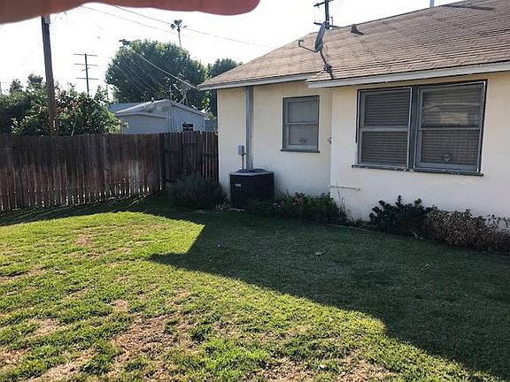 3rd image of 410 S Mayflower Ave
