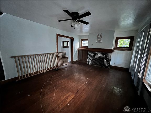 4th image of 26 W Hudson Ave