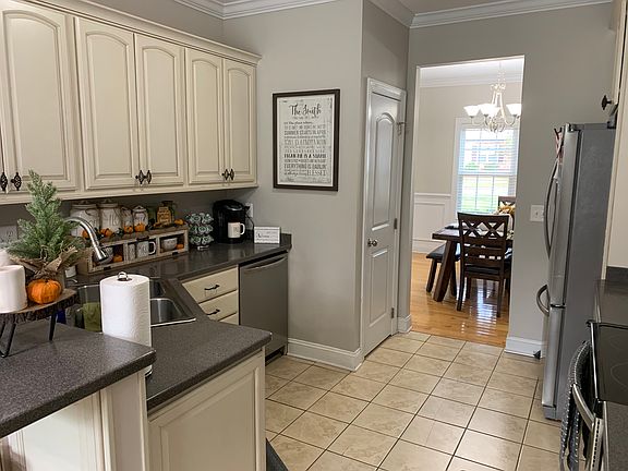 4th image of 2569 Sweet Bay Cir NW
