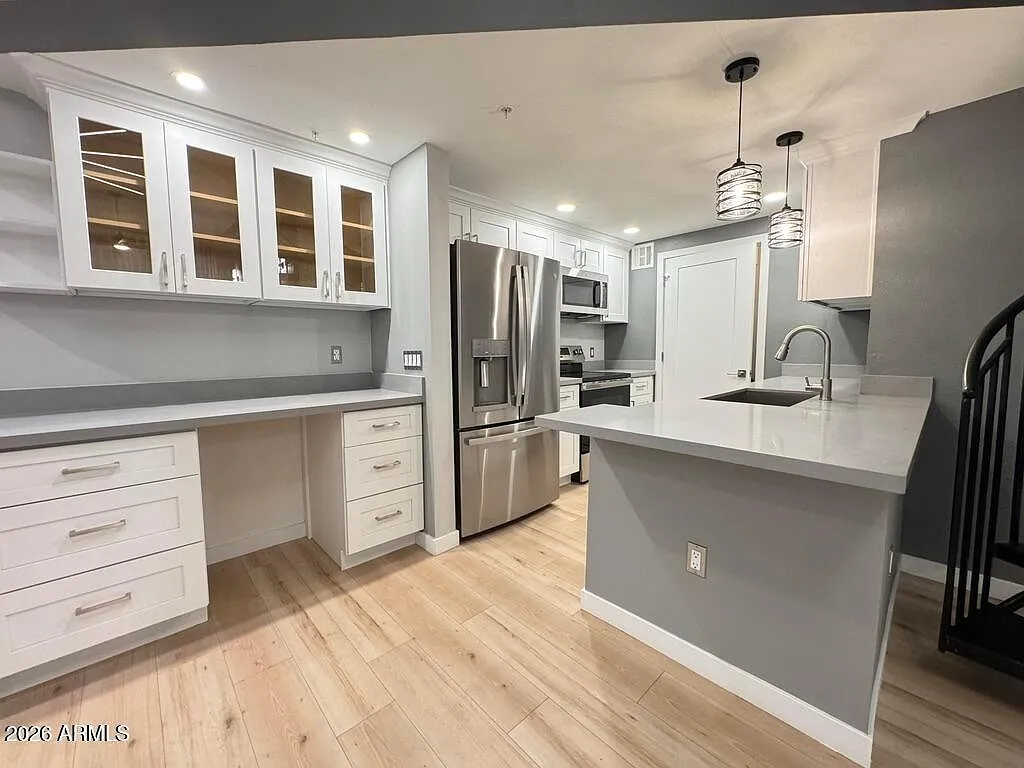 Building Photo - 1701 E Colter St #431