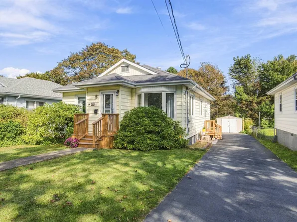 3407 Saint Andrews Ave, Halifax, NS B3L 3Y2