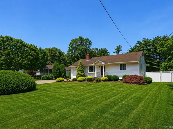72 Dix Highway, Dix Hills, NY 11746