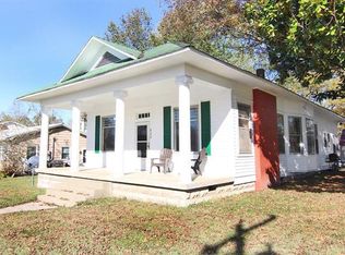 822 E Pine St, Scott City, MO 63780