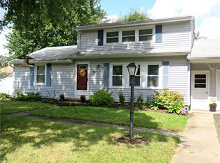 62 Summer Ln, Rochester, NY 14626