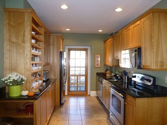 3rd image of 130 Saint Marys St #3