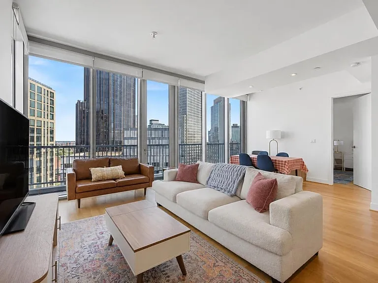 430 Albee Sq #28B — Photo 4