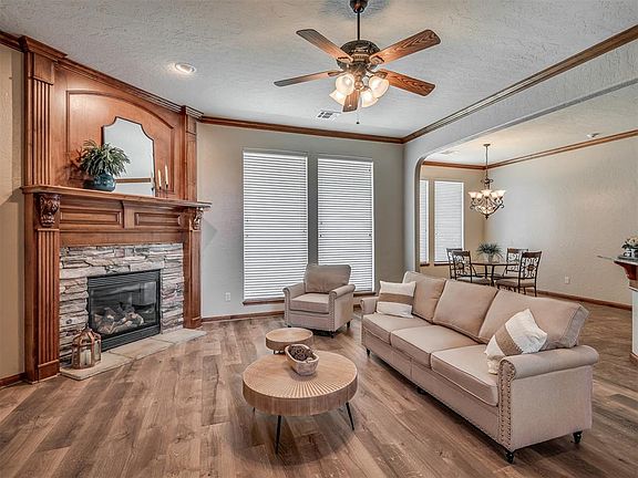 5th image of 1324 Brice Dr