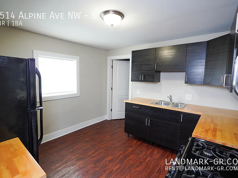 1514 Alpine Ave NW #5 — Photo 7